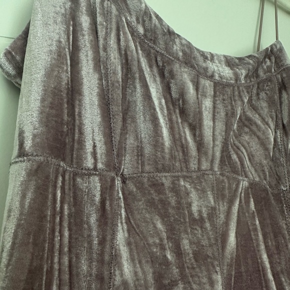 Pink velvet strappy mini dress - Picture 2 of 3